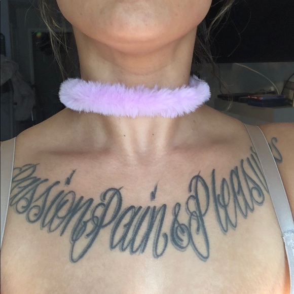 Fuzzy Choker - Picture 2 of 2